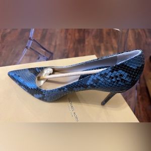 Brand New Michael Kors Collection Gretel Runway Leather Pump